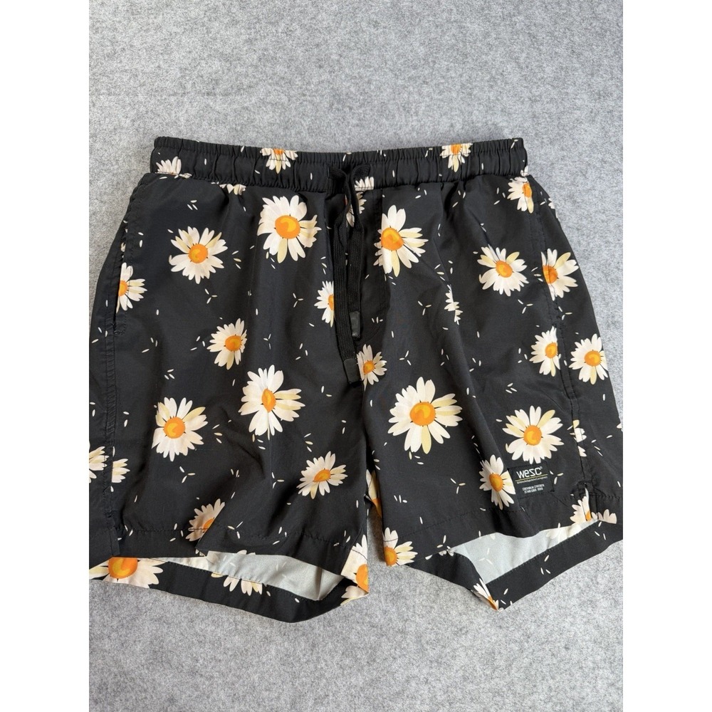 WeSC Unisex Pull On Shorts L XL Austin Daisy All Over Print Streetwear Casual